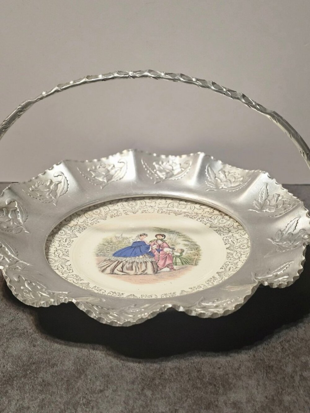 Vintage Farber & Shlevin 10" Hand Wrought Hammered Aluminum Bride's Basket Plate